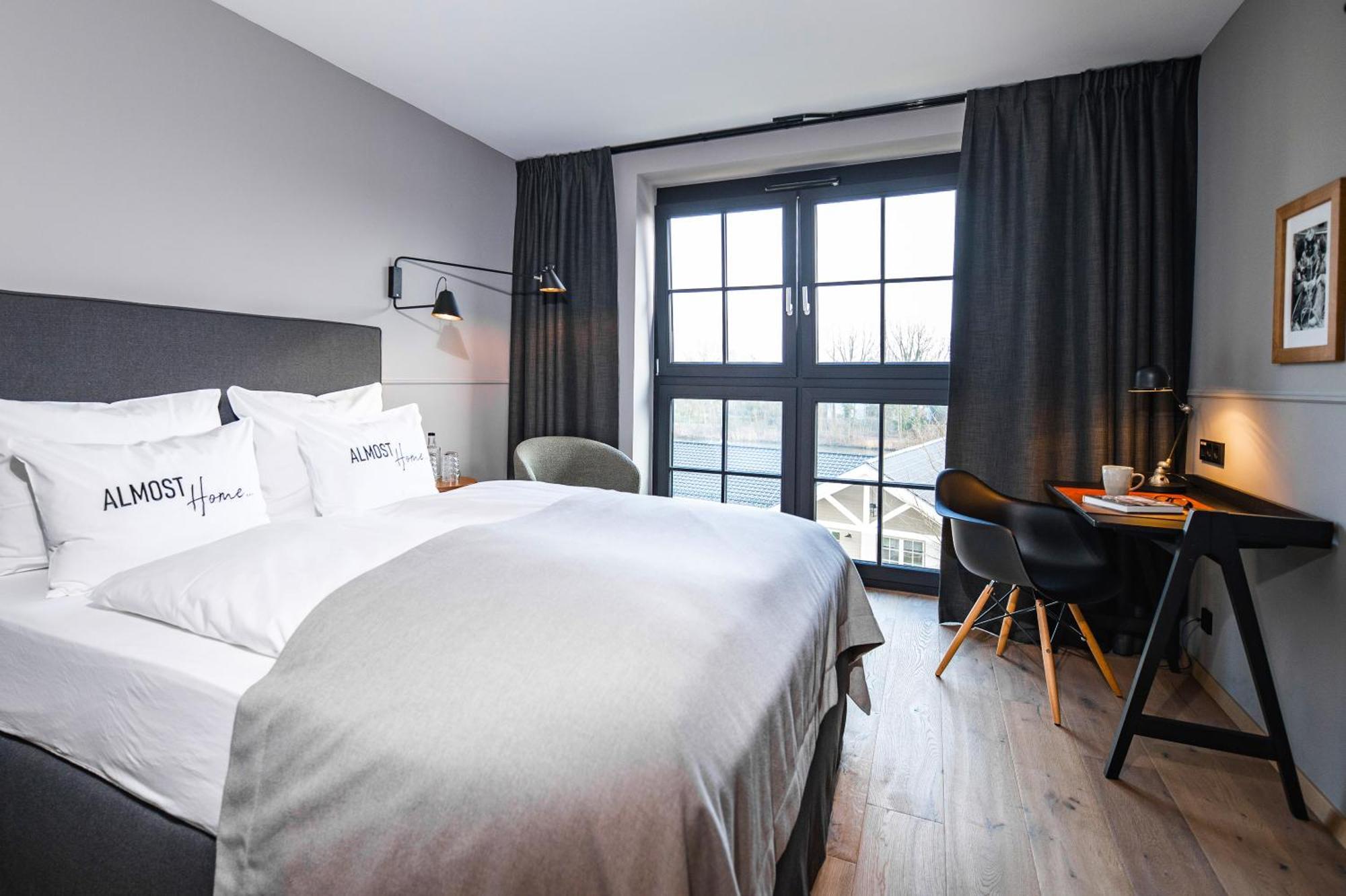River Loft Hotel & Spa Brunsbuttel Extérieur photo